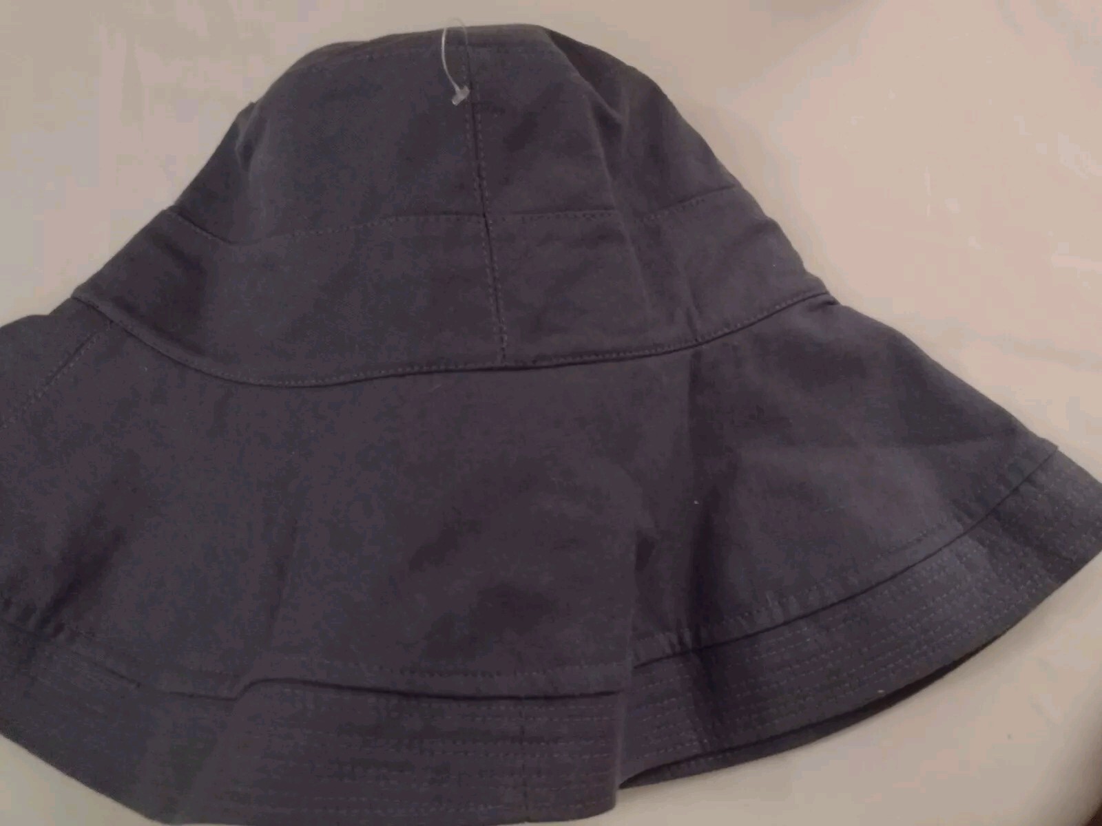 Stylish and Comfortable Bucket Hat for Sun Protection-image