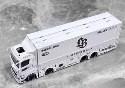 GCD 1:64 Scale White LB Fuso Super Great Transport Truck Model