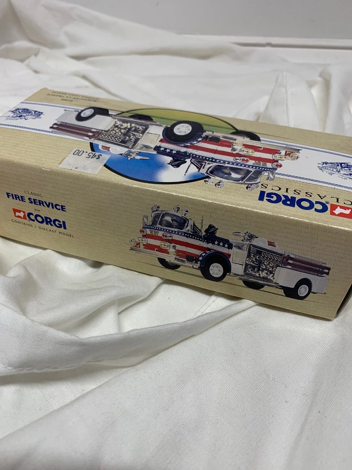 CORGI CLASSICS 97395 AMERICAN LA FRANCE PUMPER-VERO BEACH 1:50 LTD - Image 4 of 4