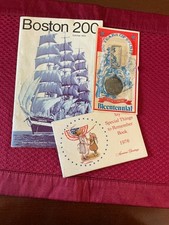 Porte-clés US Bicentenaire 1976 dans son emballage d'origine avec drapeau américain, brochure