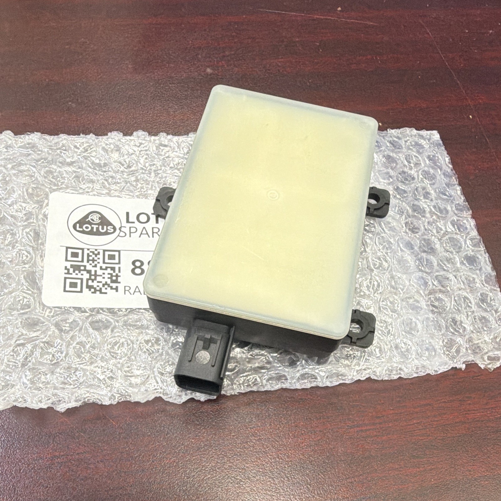 Lotus Emira GT4 2021-2025 Radar sensor