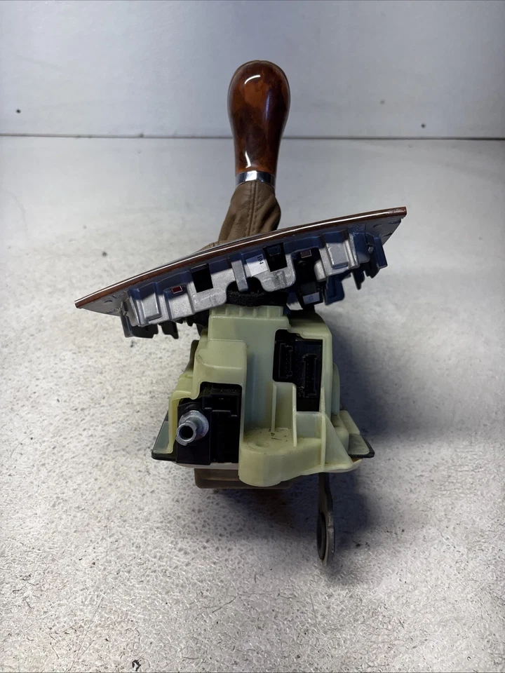 06-11 Palanca de cambios selector de marchas de piso Mercedes W211 E63 AMG CLS500 2112674824 FABRICANTE DE EQUIPOS ORIGINALES Foto 2 de 4