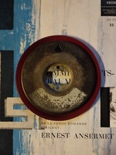 Offene Tonbandspule (Bobby) mit rotem Vorlaufband
