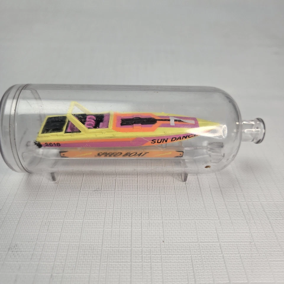 RÉPLICA MINIATURA DE COLECCIÓN BARCO EN UNA BOTELLA SOL DANZA LANCHA RÁPIDA MICRO MÁQUINAS Foto 4 de 4