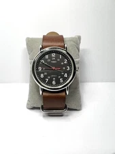 Timex Indiglo Mens Watch / Brown Leather Strap .
