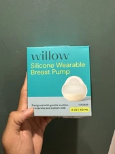 Willow Silicon Wearable Breast Pump. Passive Breast Pump Through Suction