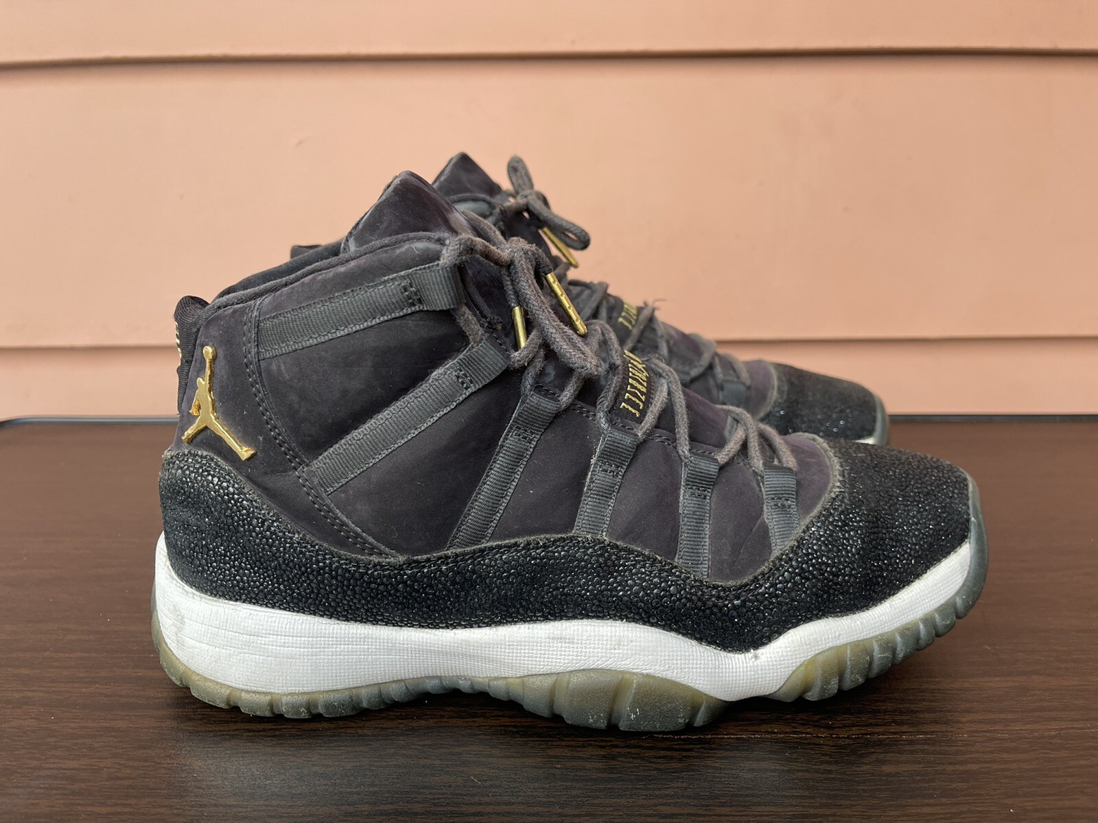 black womens jordan 11