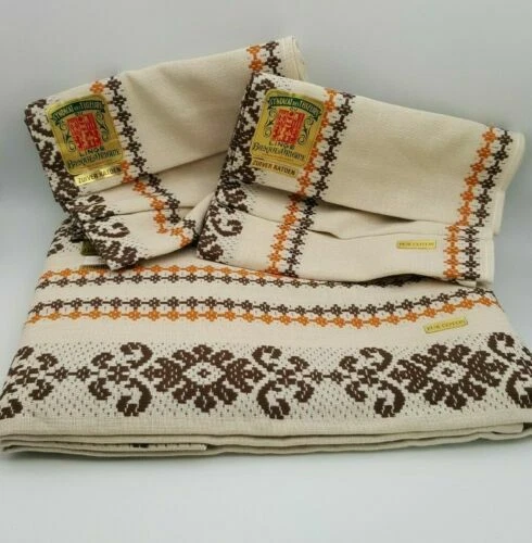Textiles anciens du XXe siècle nappes de France