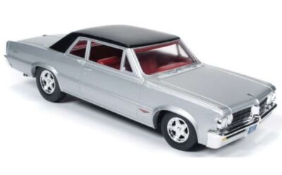 PONTIAC GTO - 1964 - silver / black - Auto World 1:24