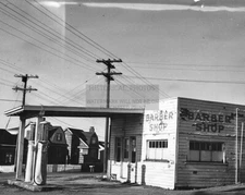 BARBER SHOP GAS STATION SEATTLE WASHINGTON AMERICANA 1956 8X10 PHOTO