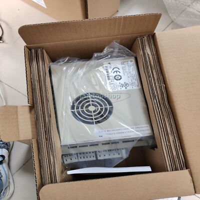 New In Box YASKAWA SGDH-10AE Servo Drive PLC