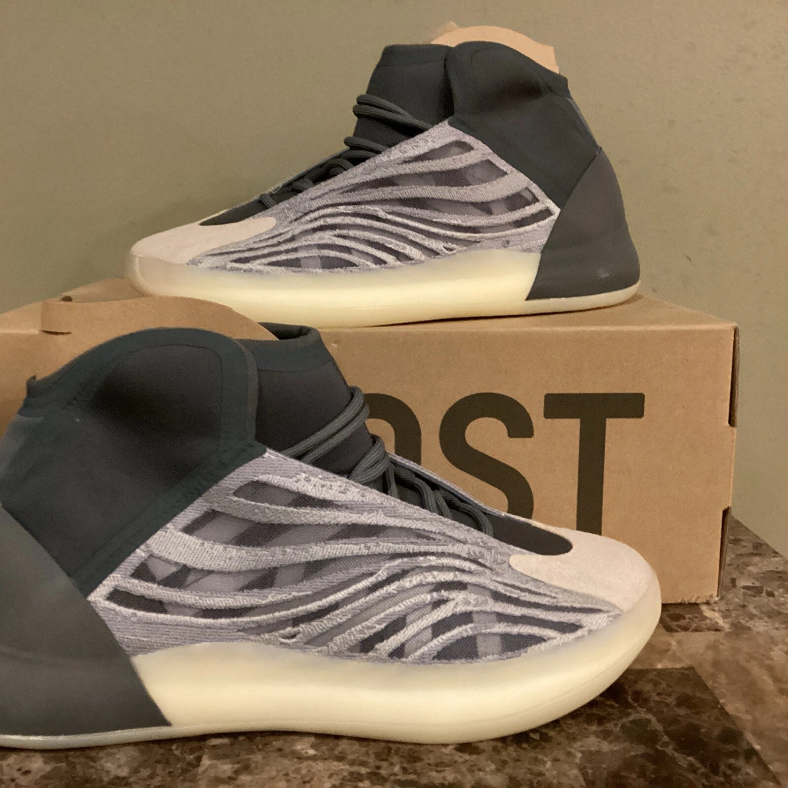 YEEZY Adidas Yzy QNTM Mono Carbon taglia 13 uomo