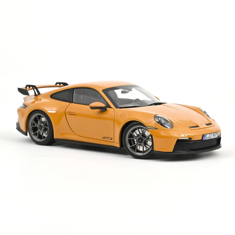 NOREV 187387 Porsche 911 992 GT3 Coupé 2021 Bahama Yellow 1/18