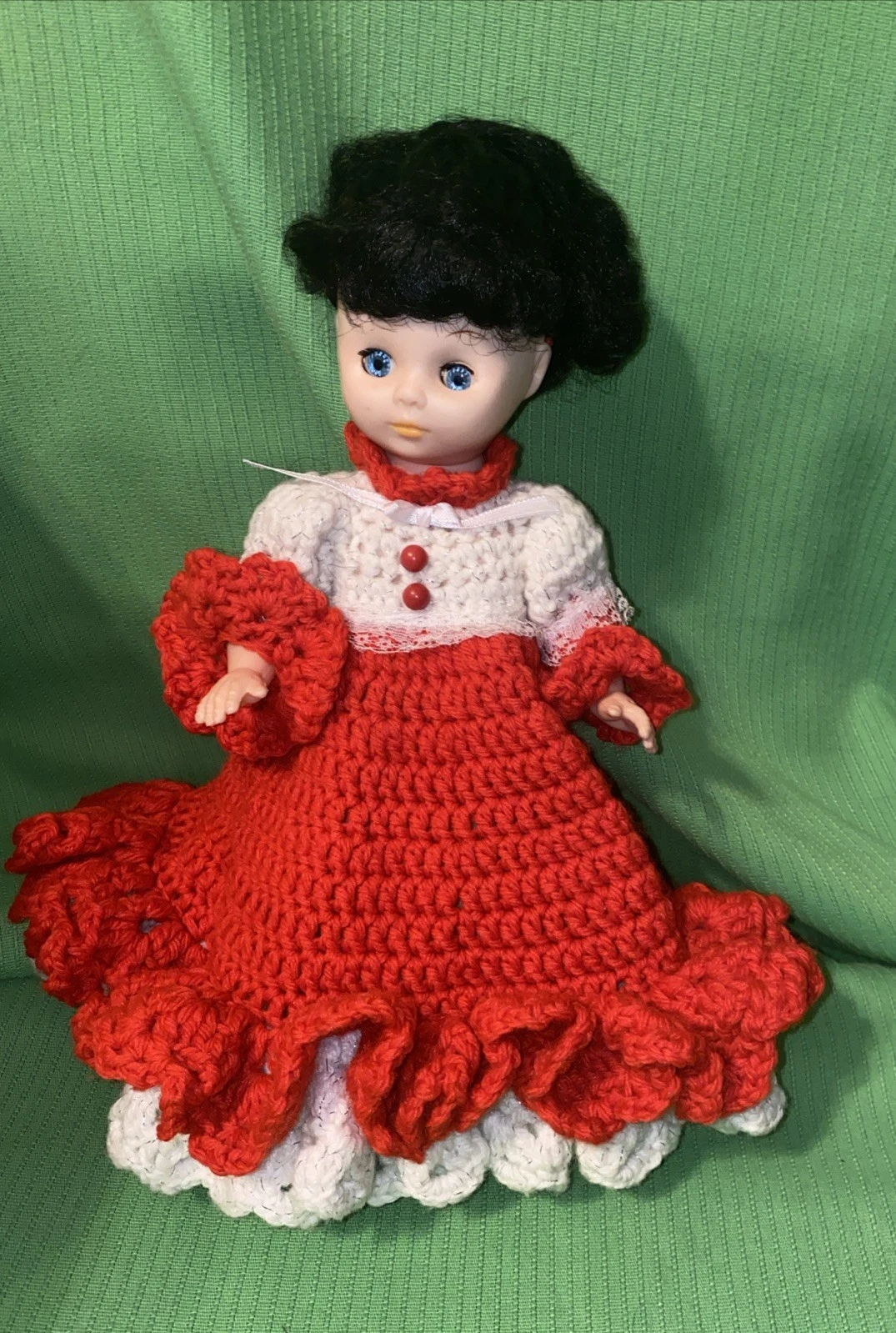 VETEMENTS Bambola vestito all'uncinetto gioca melodia natalizia vintage 12" letto