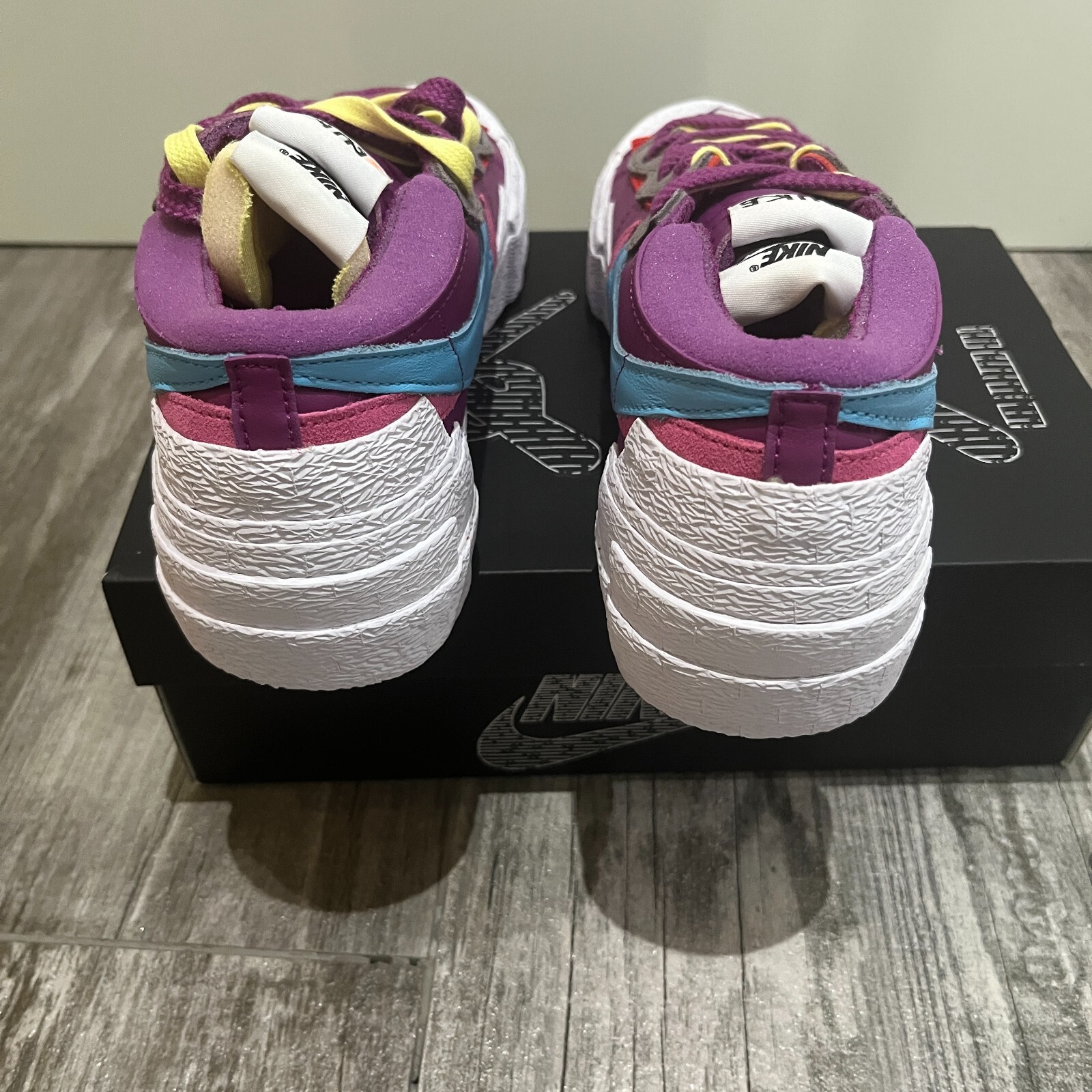 SACAI X NIKE Nike KAWS x sacai x blazer basso viola crepuscolare taglia 6 5 US