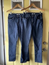 Pantalones de mezclilla ajustados oscuros clásicos de tiro medio Levis para mujer talla 30, lote de 2