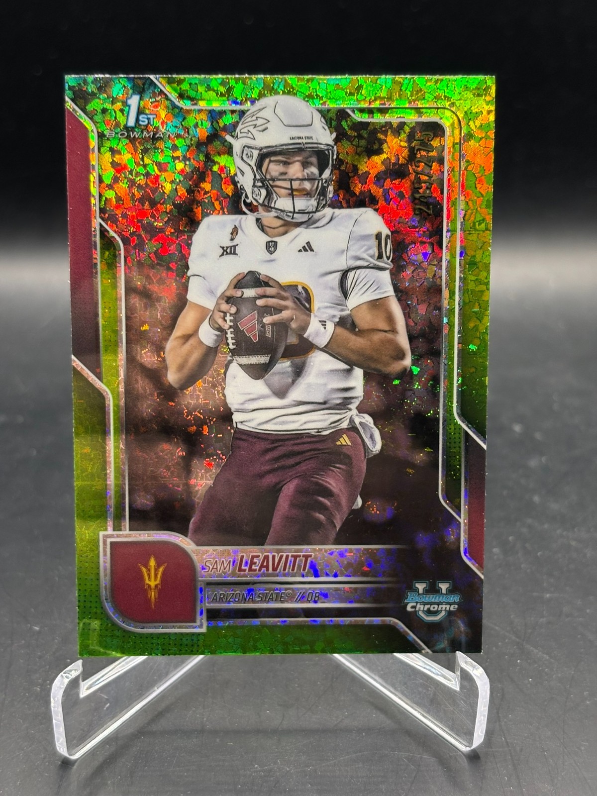 2025 Bowman Chrome U - Sam Leavitt #195 1st Bowman Lime Green Mini-Diamond /275