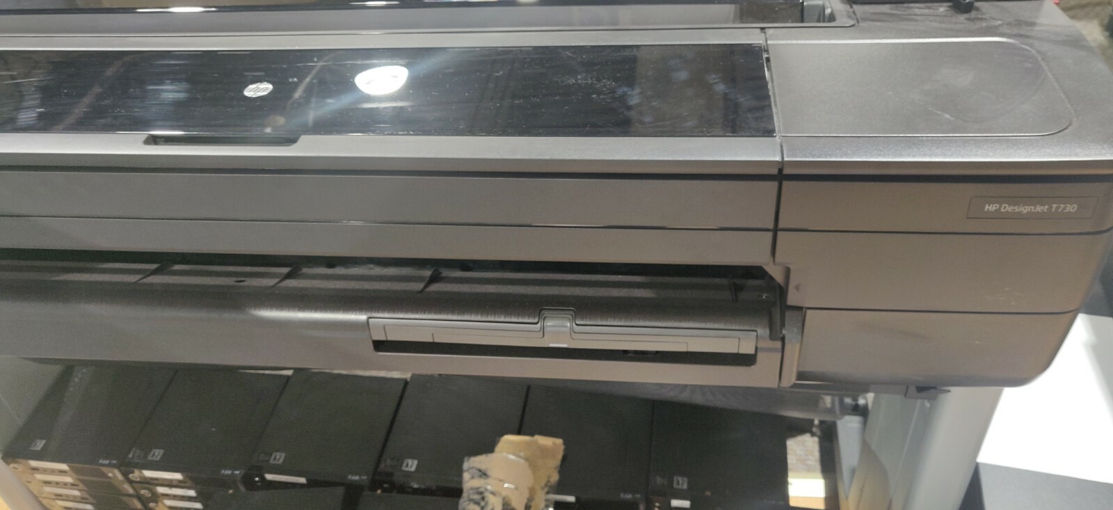 HP Designjet T730 printer plotter F9A29A with 2 rolls of paper C1861A