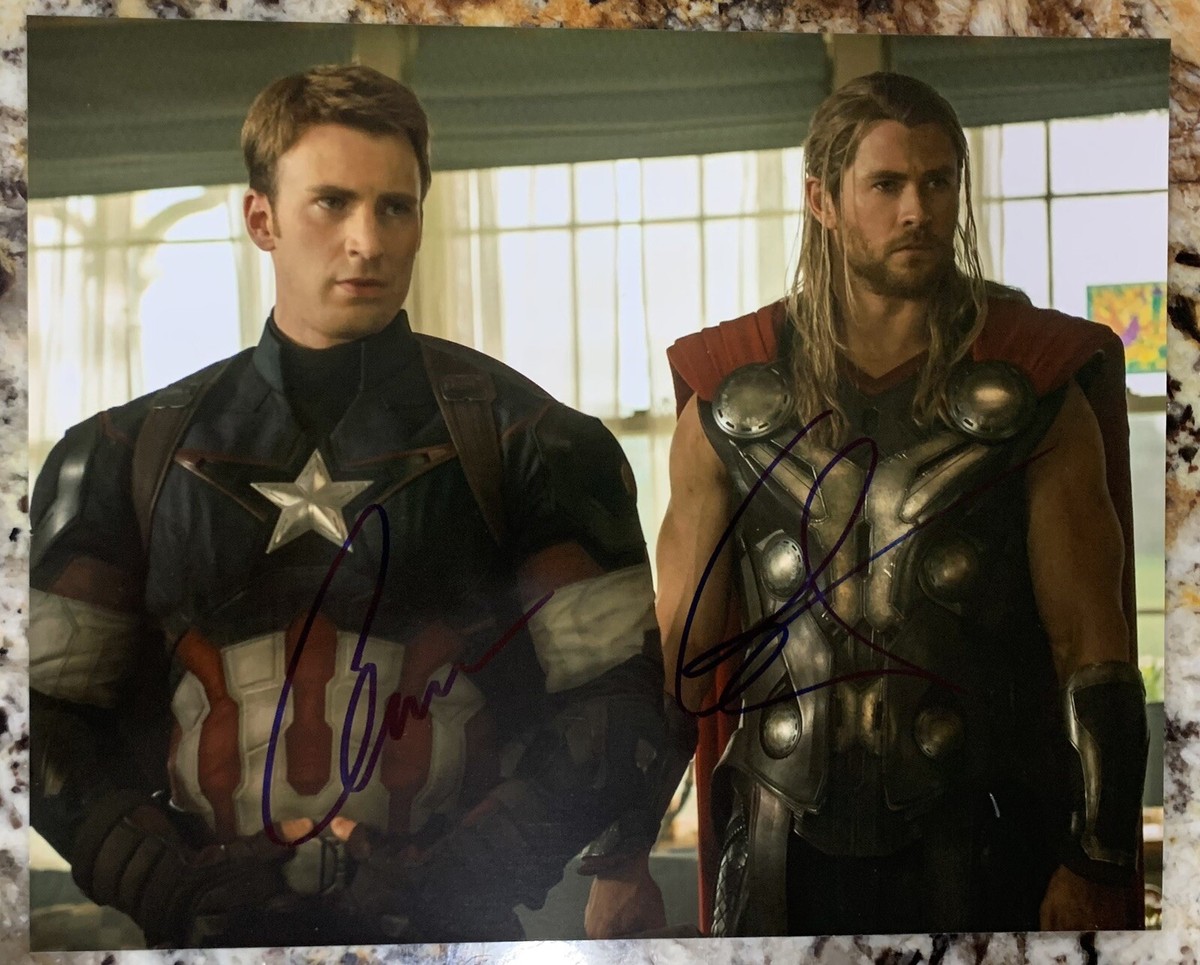 マイティ・ソー クリス・ヘムズワース 直筆サイン入り写真　アベンジャーズ　g2 Chris Hemsworth & Chris Evans autographed 8x10 photo from the