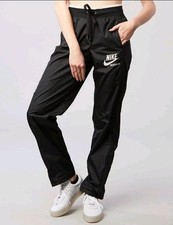 NIKE Mujer Ropa Deportiva Archivo Cremall…