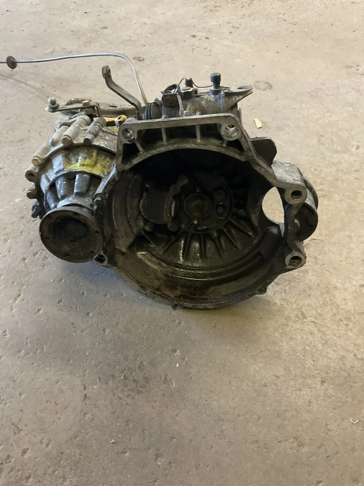 Volkswagen MK2 020 Transmisión Manual Código AVX Eco Diesel 1.6 TD 5 velocidades OEM Foto 2 de 4