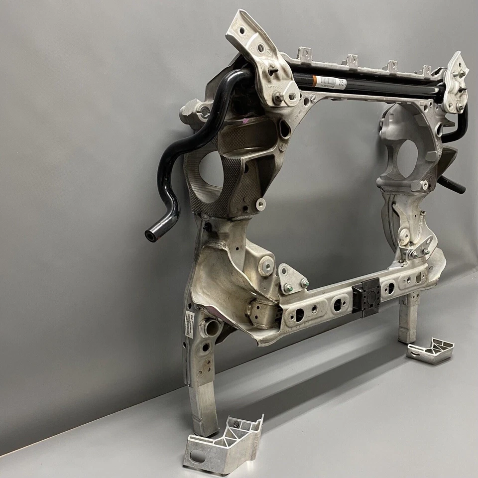 MERCEDES BENZ GLC300 CROSSMEMBER FRONT SUBFRAME C300 2016 2017 2018 2019 OEM - Image 2 of 4