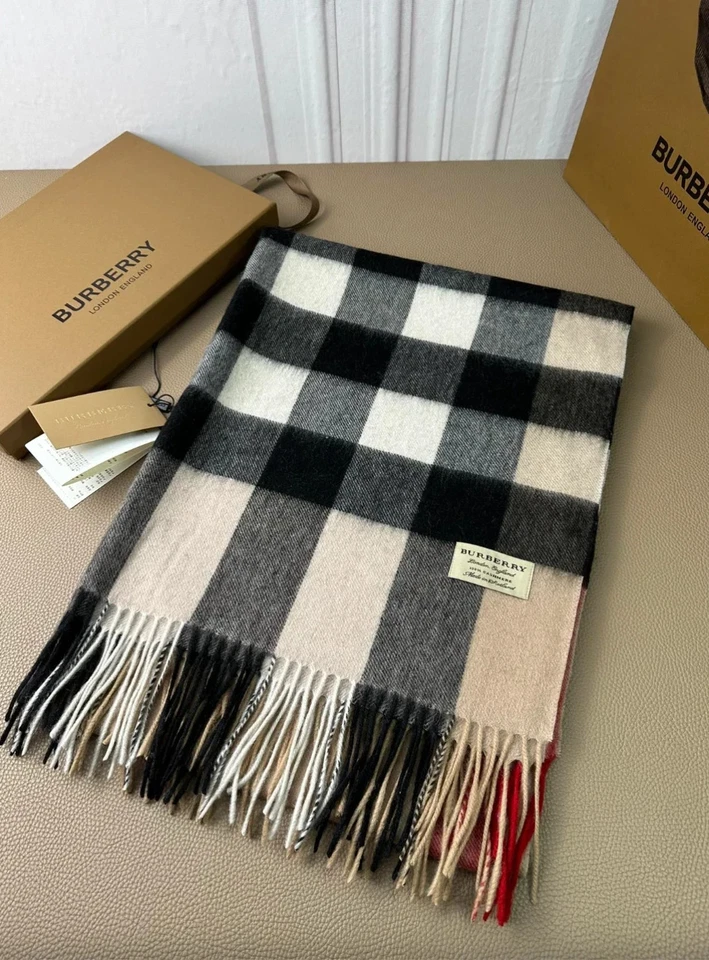 Bufanda Burberry Check 100 % cachemir beige Foto 3 de 4