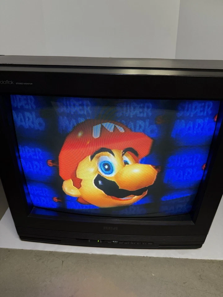 RCA F2057OWN 20" Curved Screen CRT TV Wood Grain - Retro Gaming - Image 2 of 4