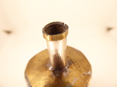 Ancienne Poire à Poudre En Os Et Laiton – Forme Cylindrique – Collectionneur