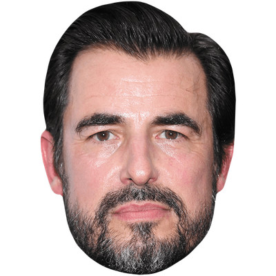 Claes Bang (Bart) großer Kopf. Größer als das Leben Maske.