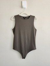 Body Express Nuevo con Etiquetas Body Contorno Grande Elegante Moderno Minimalista Versátil Elegante