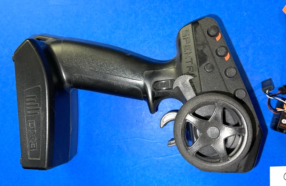 AXIAL RC GLADIATOR SCX10III TODO SPEKTRUM INTELIGENTE EMPRESA CONFIGURACIÓN SACADA NUEVO SIN USAR Foto 3 de 4