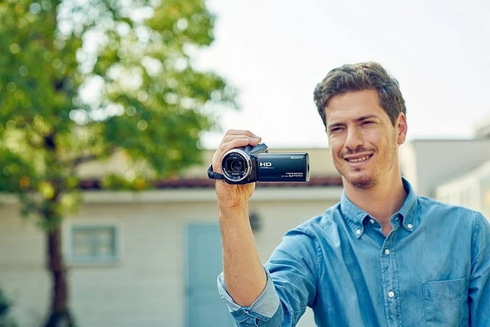 Sony HDR-CX625 Full HD Compact Camcorder 5 Axis Balanced Optical SteadyShot - Image 2 of 2