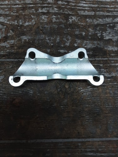 2022 22 Harley Davidson Tri Glide Upper Handlebar Riser Clamp Mount Bracket - Picture 6 of 8
