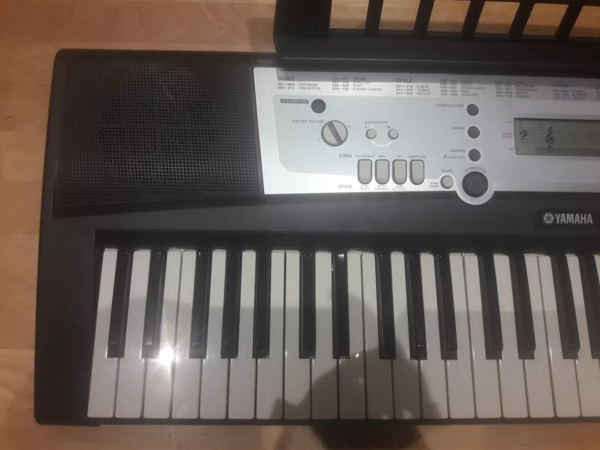 Yamaha PSR-E203 Portable 61 Key Electronic Keyboard