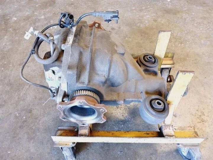 2008 Infiniti G37 Sedan Rear Axle Differential Carrier 3.692 Ratio OEM - Image 4 of 4