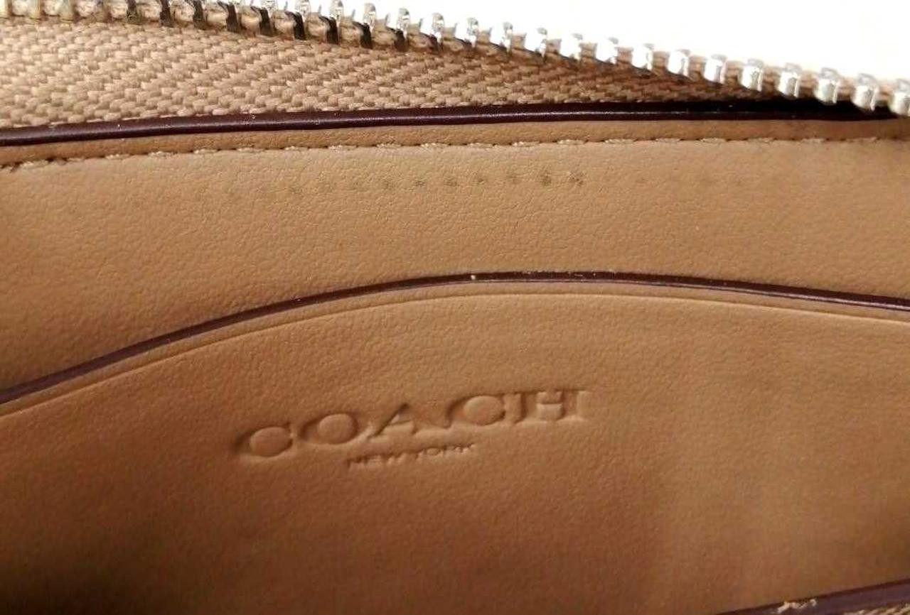 COACH Multi Function Card Case Model Number G2454… - image 7