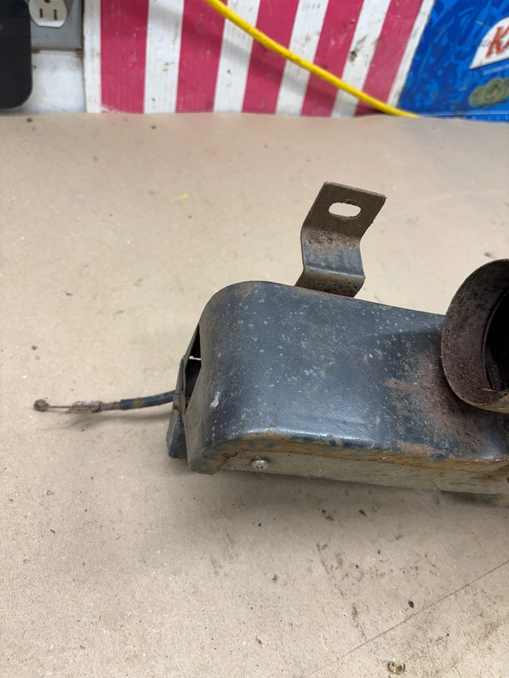 67 68 1969 1970 K10 C10 CHEVROLET GMC TRUCK BLAZER UNDERDASH HEATER BOX BROKEN - Image 2 of 4