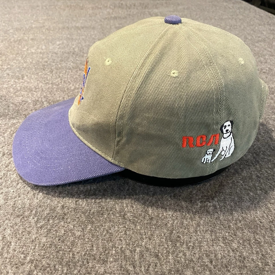 Sombrero De Colección 97 NCAA Final Four Indianápolis 1997 Logo RCA Cierre de Botón de Metal Foto 2 de 4