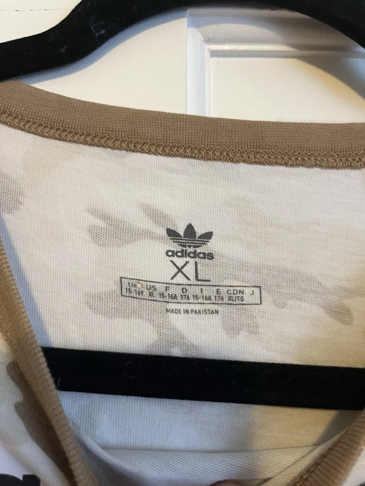 Adidas Boys Tshirt Brown Camo Tshirt W Black And White Trefoil Logo Sz XL Youth - Image 3 of 3