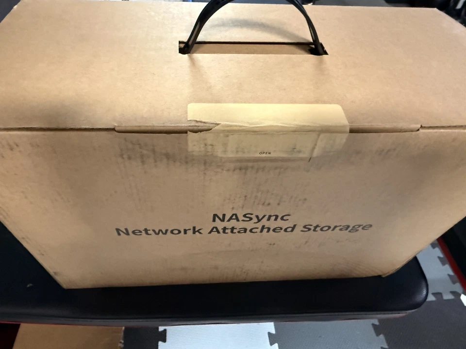 *Leer descripción Gabinete NASreen NASync DXP2800 2 bahías  Foto 3 de 4