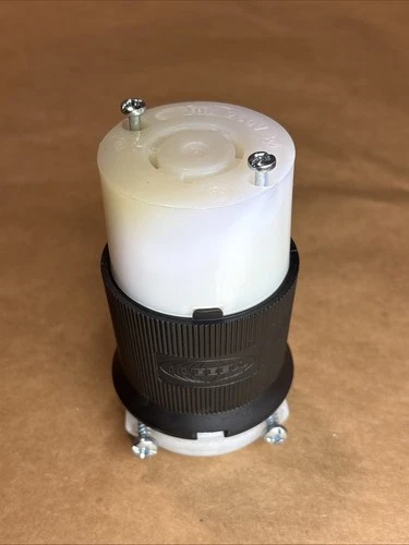 Hubbell HBL2423 3 Pole-Phase 4 Wire 20 A 250VAC Female Locking Plug