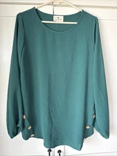 Betsey’s Boutique Shop - Green Blouse - Large - NWOT - Button Front Detail 