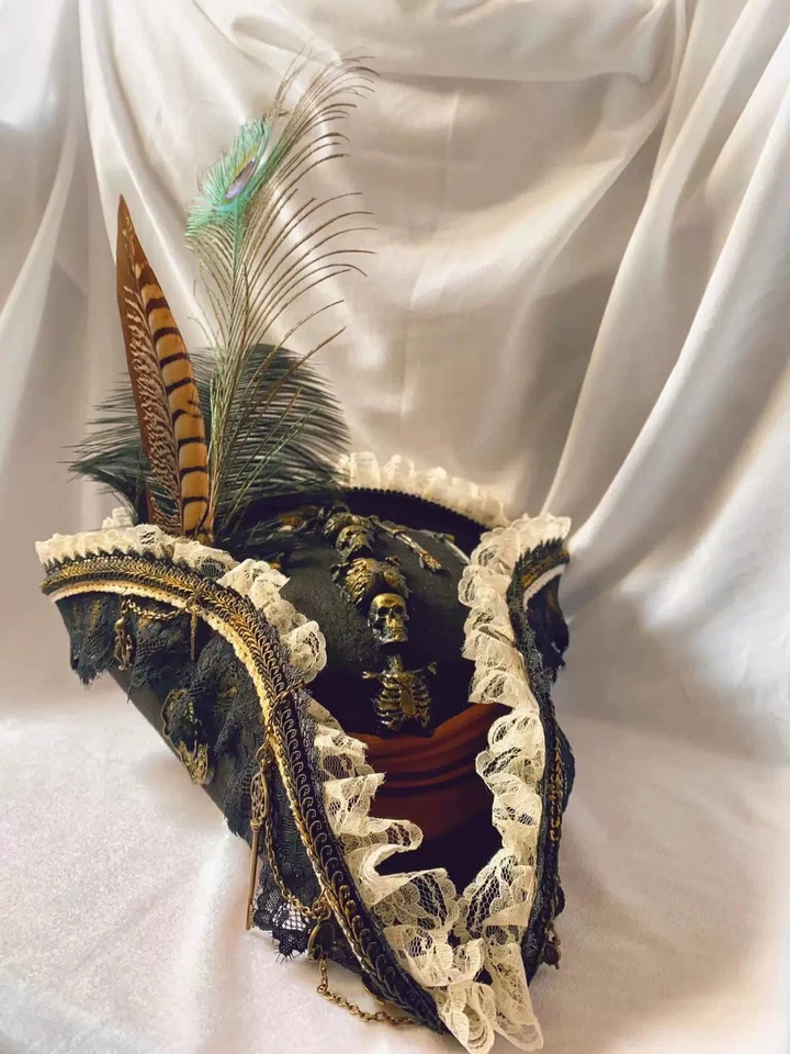 Sombrero Piratas del Caribe Cocked Gorra Pirata Tocado Halloween Juegos con disfraces Sombreros Foto 2 de 4