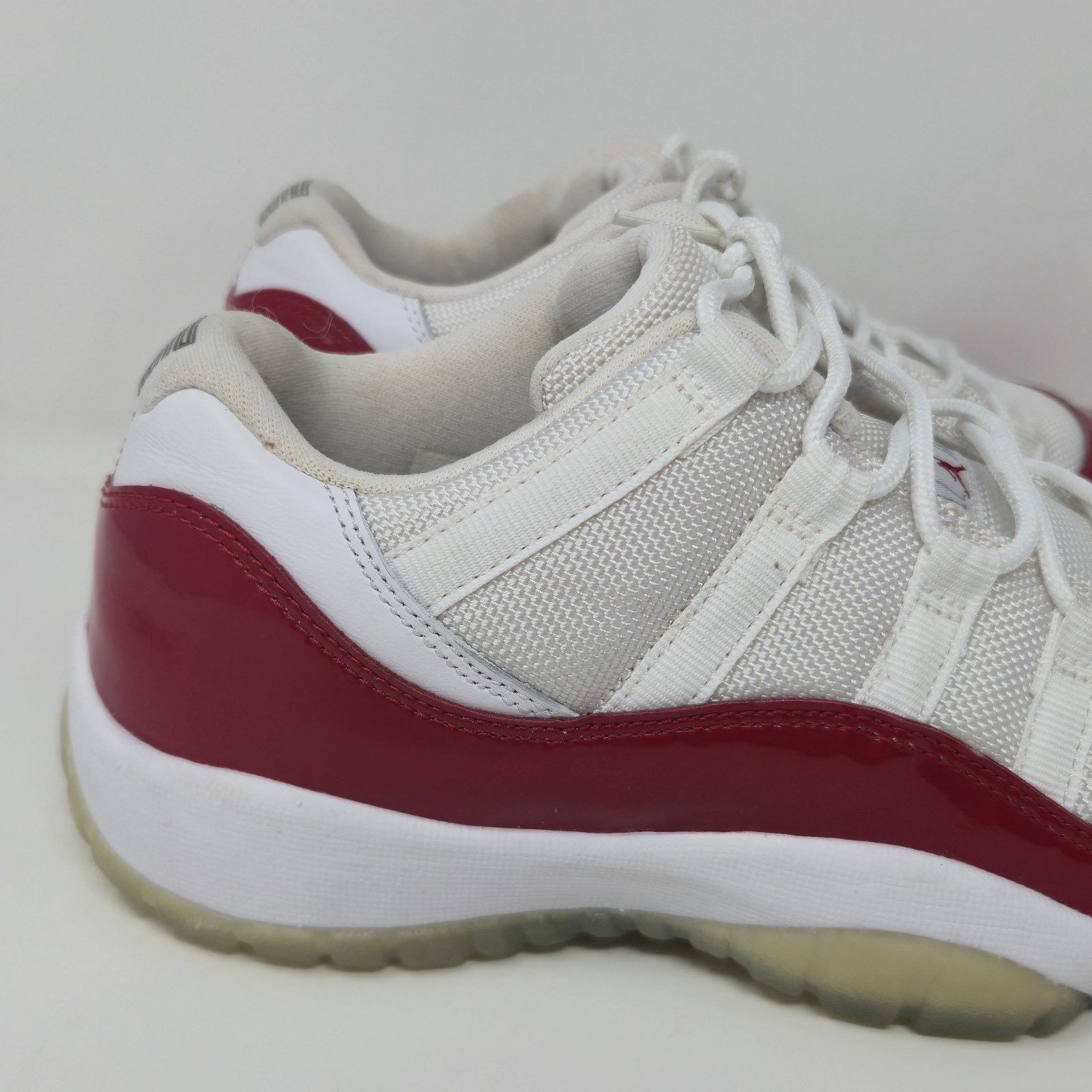 Air Jordan 11 Retro Low Cherry 2016 White Red 528896-102 Size 7Y GS Women 8.5 image 5