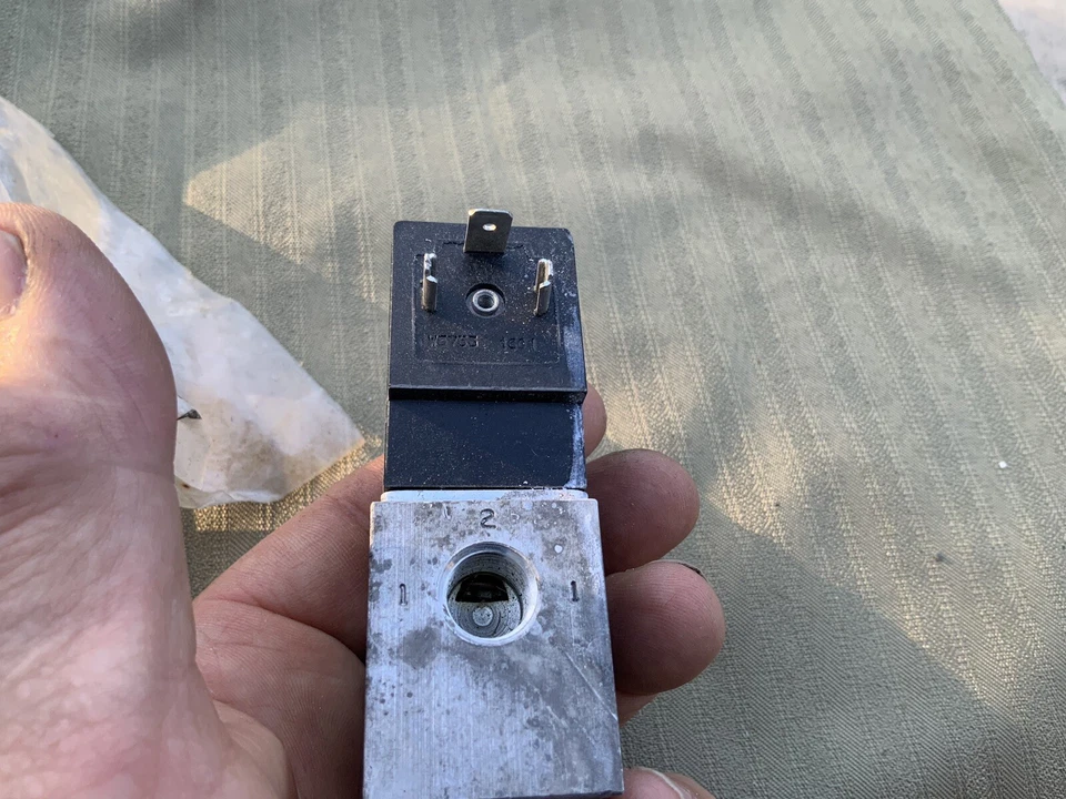 ARO 4HN50 Solenoid Air Control Valve - Image 4 of 4