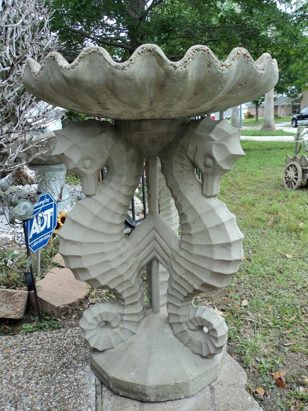 Seahorse Bird Bath / Statue. Big. Nice!
