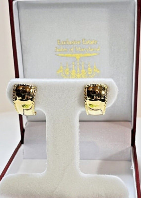 18k/750 Yellow Gold Earrings European 5.5 grams Half Hoop Post.