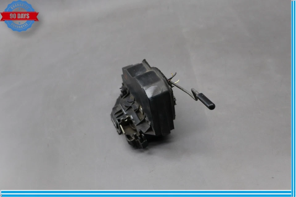 Оригинальный привод замка защелки правосторонней пассажирской двери 03–08 BMW Z4 - Изображение 2 из 4