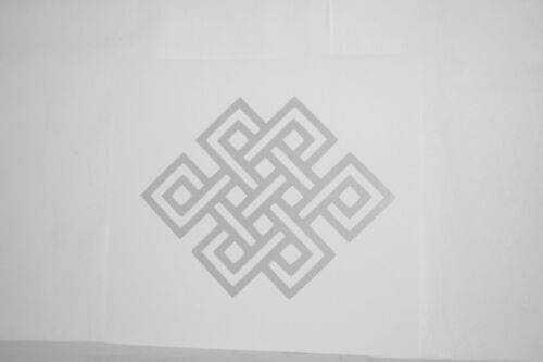Endless Knot Vinyl Car Laptop Mac Tablet Decal Choose Color Tibetan Buddhism - Picture 1 of 2